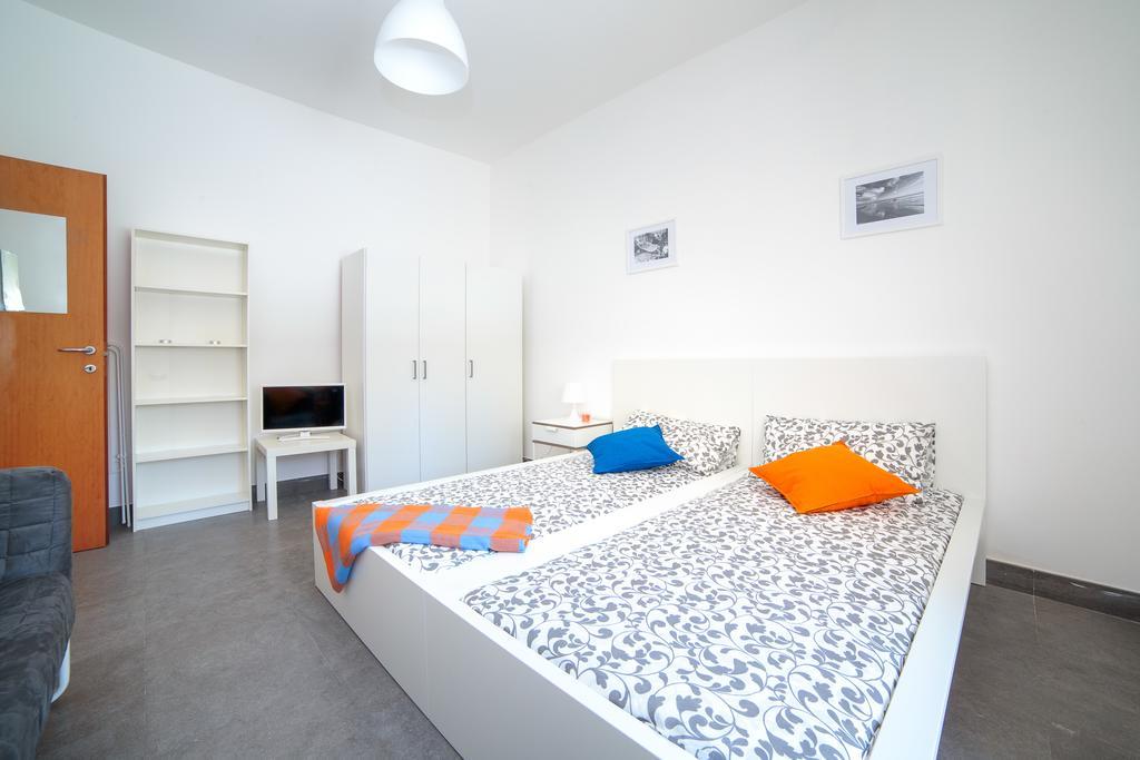 Ponte Tiberio Apartment Rimini Exterior photo